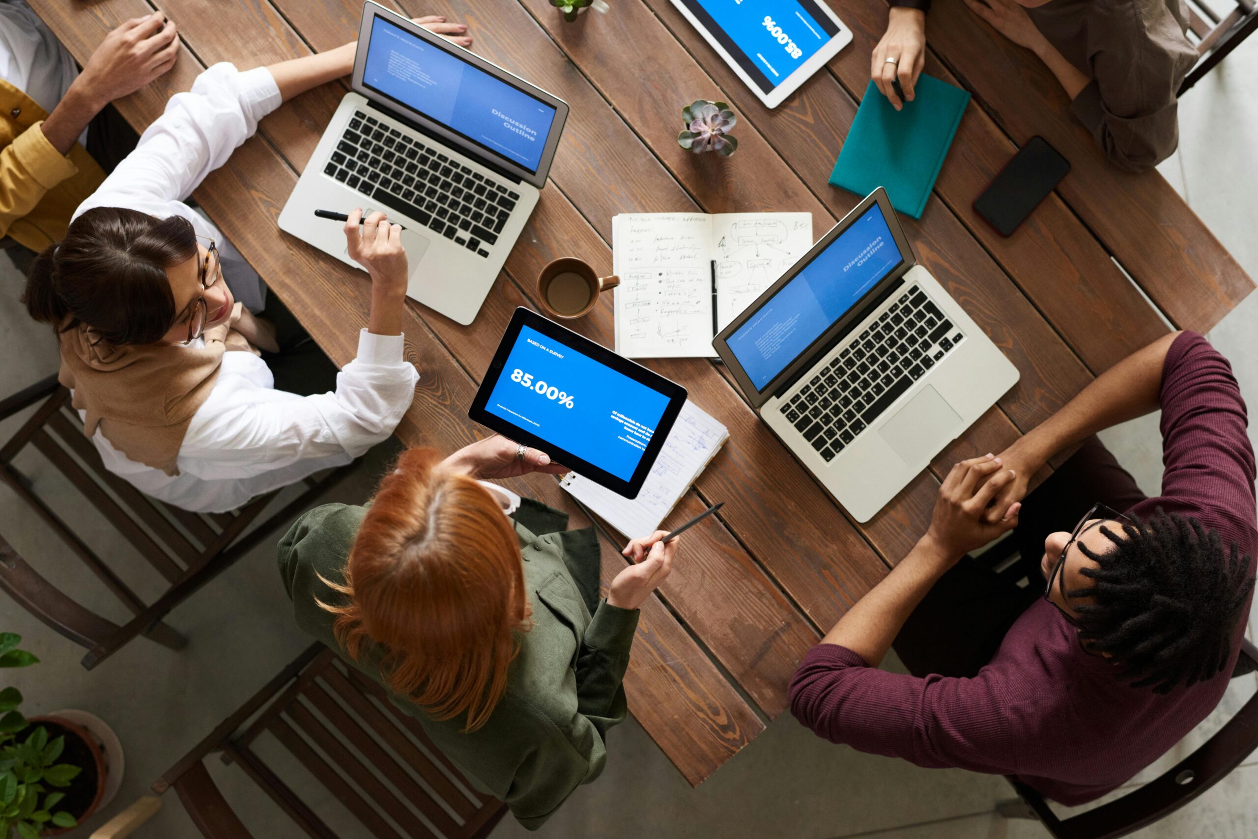 Analyzing a mixed case study showing strategic digital business growth models.