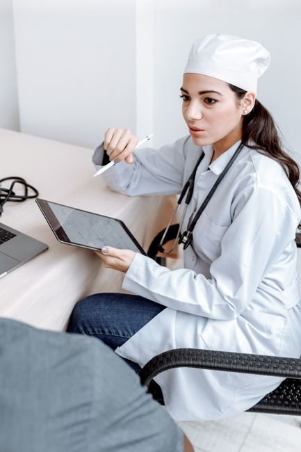 Doctor consulting patient digitally using AI in healthcare diagnostic systems